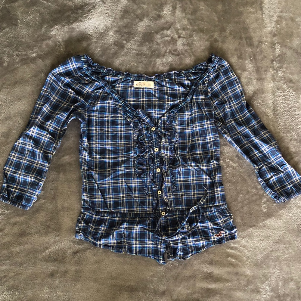 Hollister top